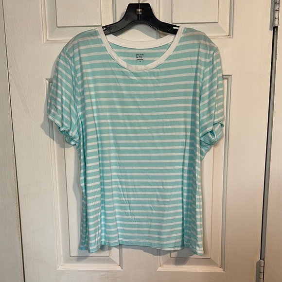Crown & Ivy Blue and white stripes tee size 2x - Picture 1 of 3